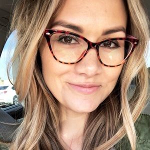 Meet your Posher, Gabriela